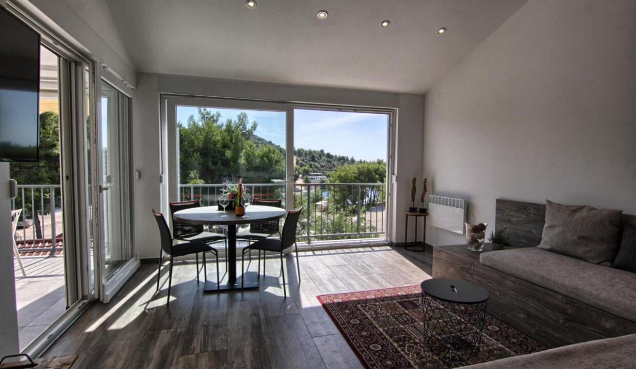 Grundstück am Meer Pakostane