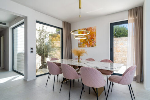 Ausgezeichnete neue Villa in Split