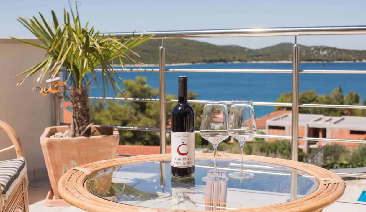 Haus mit Meerblick in der Nähe von Sibenik