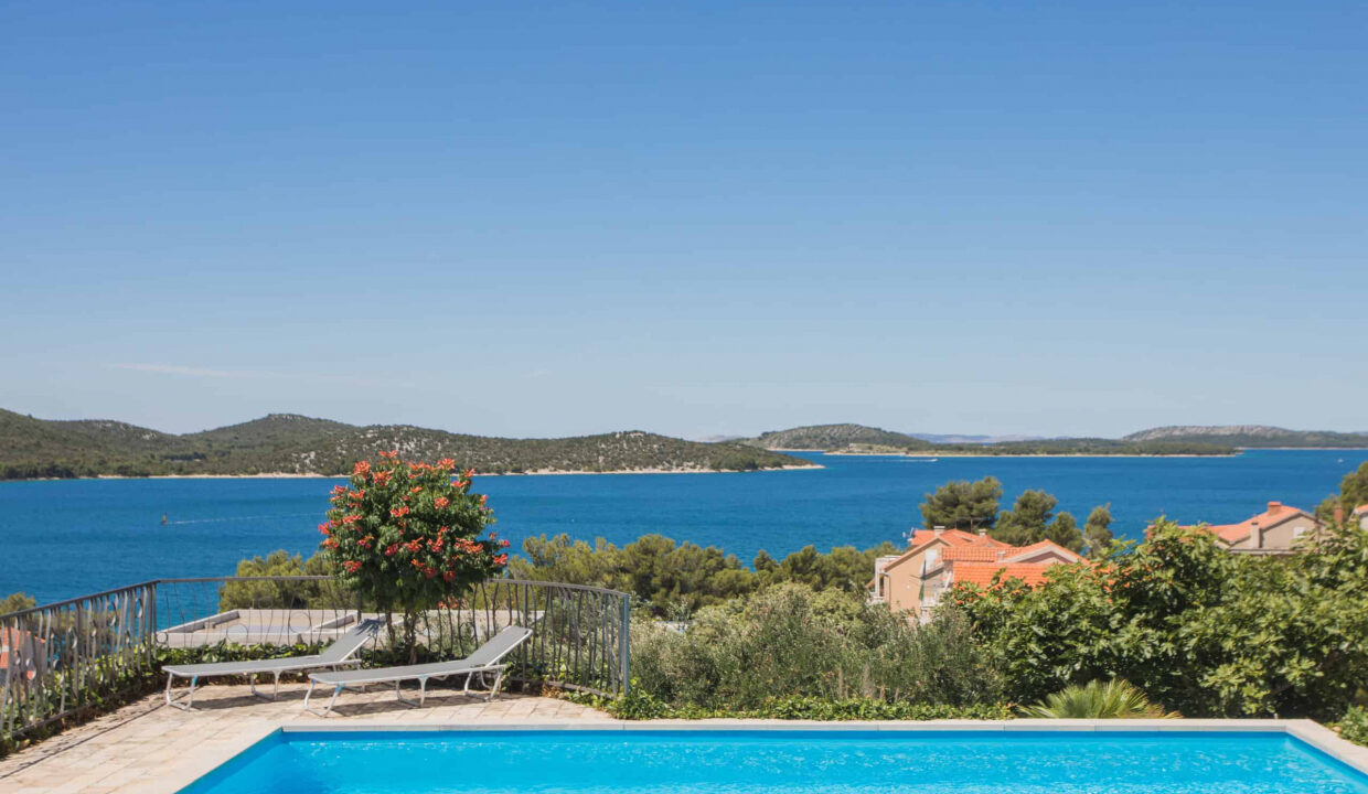Haus mit Meerblick in der Nähe von Sibenik