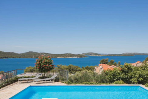 Haus mit Meerblick in der Nähe von Sibenik