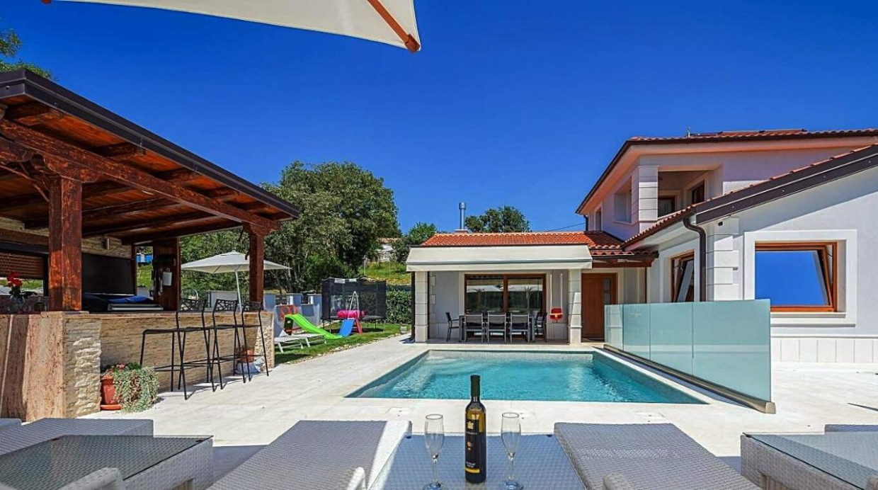 Wunderbares Haus Nova Vas
